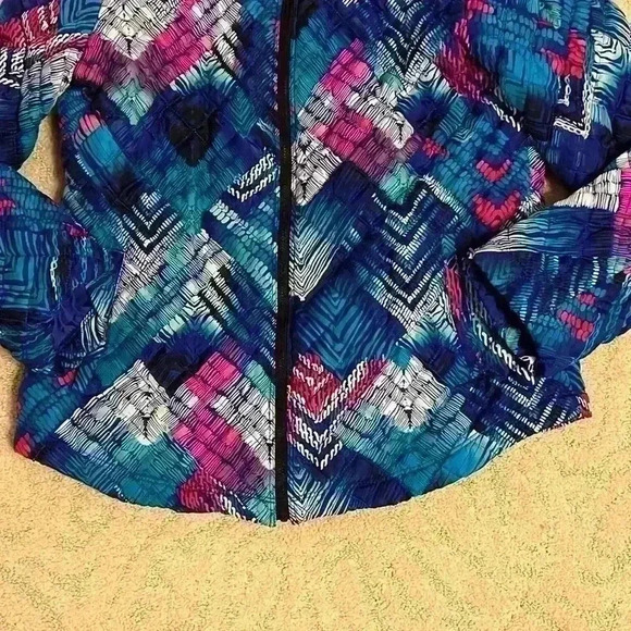 Weekends by Chico's Womens Quilted jacket Geometric Pattern Blue White size 1 - Picture 2 of 9